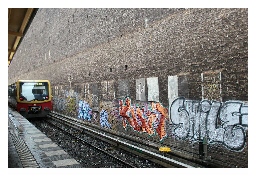 Berlin - S-Bahnhof Savignyplatz - Jeanette Geissler - Fotografie - Graffiti